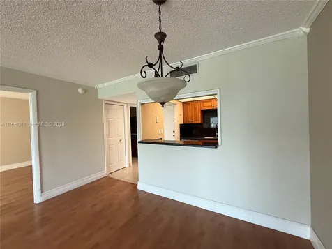 120 Lakeview Drive Weston FL 33326