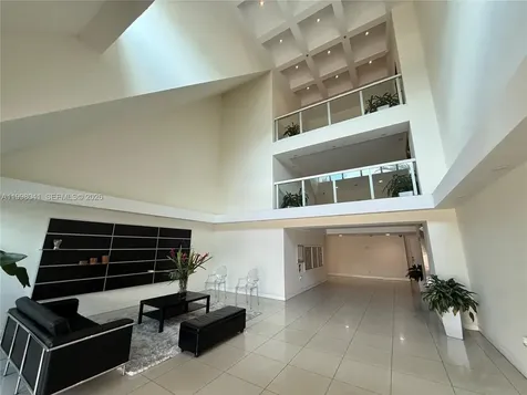120 Lakeview Drive Weston FL 33326