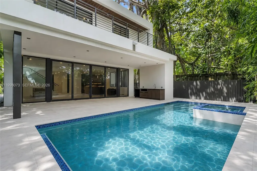 3983 Kumquat Avenue Miami FL 33133