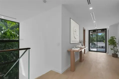 3983 Kumquat Avenue Miami FL 33133