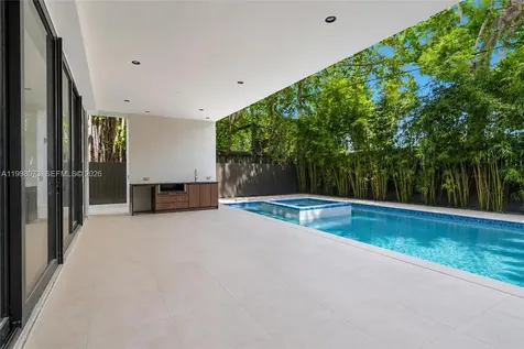 3983 Kumquat Avenue Miami FL 33133