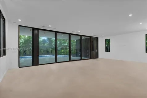 3983 Kumquat Avenue Miami FL 33133