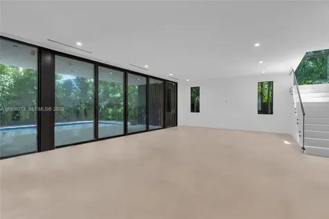 3983 Kumquat Avenue Miami FL 33133