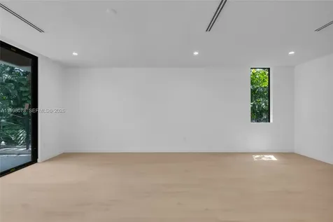 3983 Kumquat Avenue Miami FL 33133