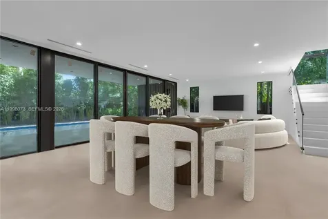 3983 Kumquat Avenue Miami FL 33133