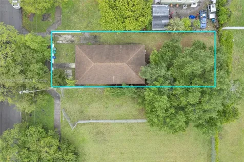 2231 NW 74th Street Miami FL 33147