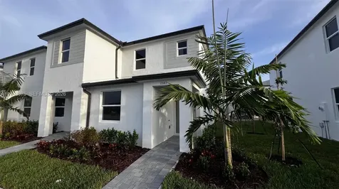 15583 SW 277 Miami FL 33032