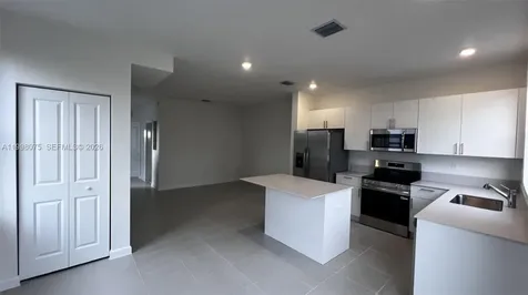 15583 SW 277 Miami FL 33032