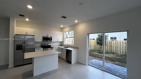 15583 SW 277 Miami FL 33032