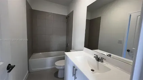 15583 SW 277 Miami FL 33032