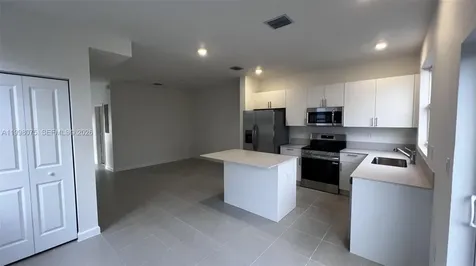 15583 SW 277 Miami FL 33032