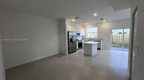 15583 SW 277 Miami FL 33032