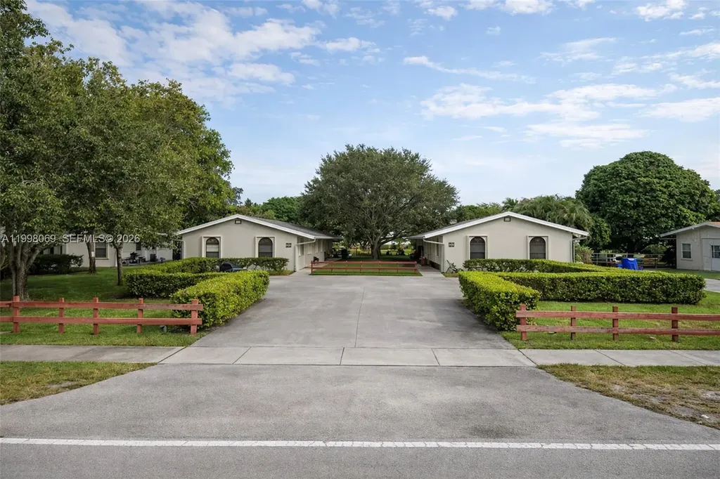 5629 Taft Street Hollywood FL 33021