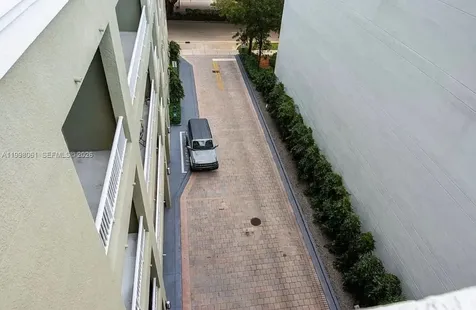 3180 SW 22nd Terrace Miami FL 33145