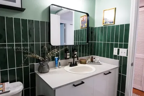 3180 SW 22nd Terrace Miami FL 33145
