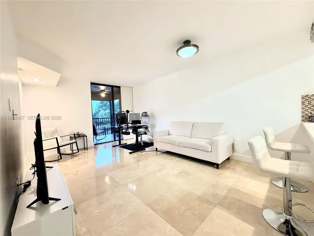 15405 N Miami Lakeway N Miami Lakes FL 33014