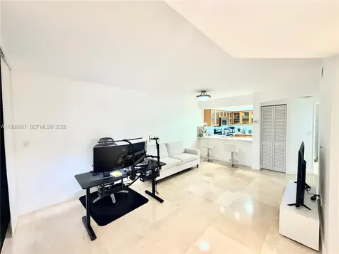 15405 N Miami Lakeway N Miami Lakes FL 33014