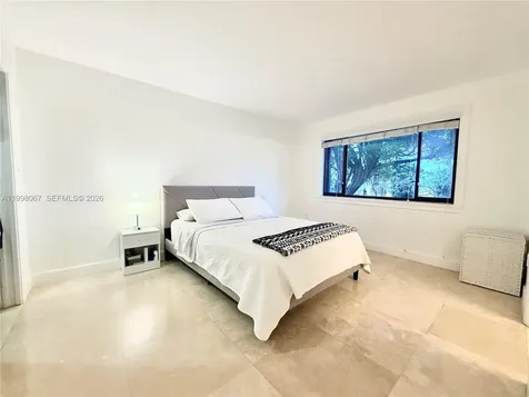15405 N Miami Lakeway N Miami Lakes FL 33014