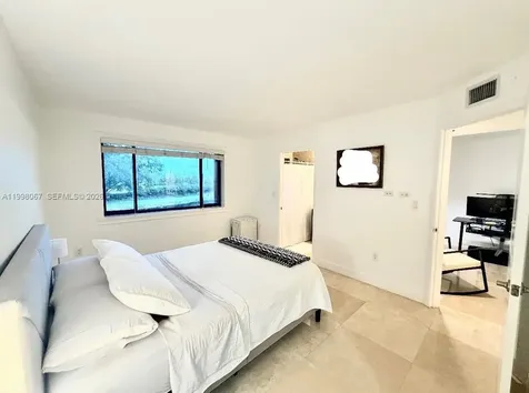 15405 N Miami Lakeway N Miami Lakes FL 33014