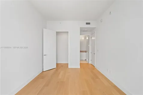 175 SE 25 Road Miami FL 33129