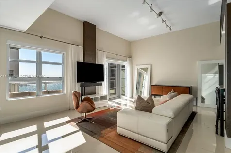 3739 Collins Avenue Miami Beach FL 33140