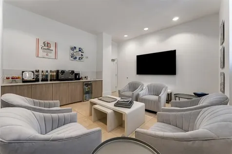3739 Collins Avenue Miami Beach FL 33140