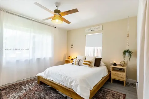 20 SE 13th Terrace Dania Beach FL 33004