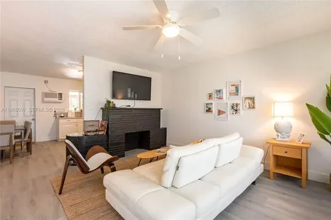 20 SE 13th Terrace Dania Beach FL 33004