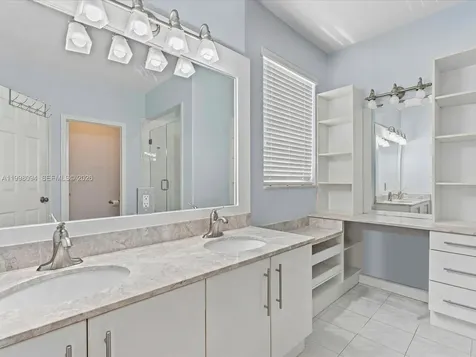 10872 NW 51st Lane Doral FL 33178