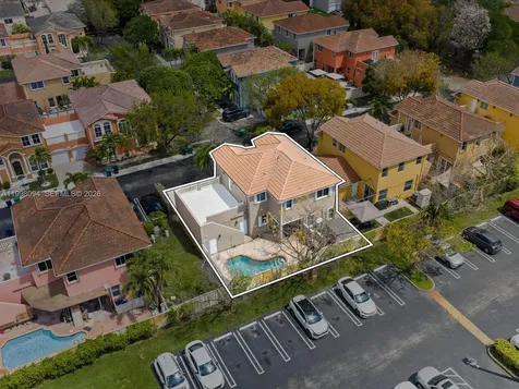 10872 NW 51st Lane Doral FL 33178