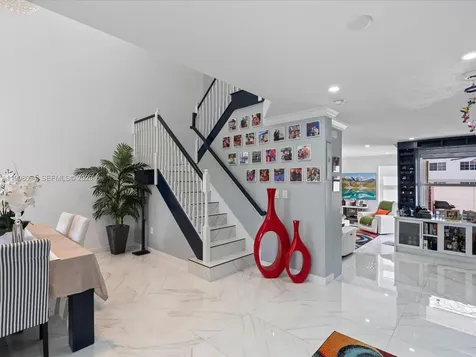 10872 NW 51st Lane Doral FL 33178