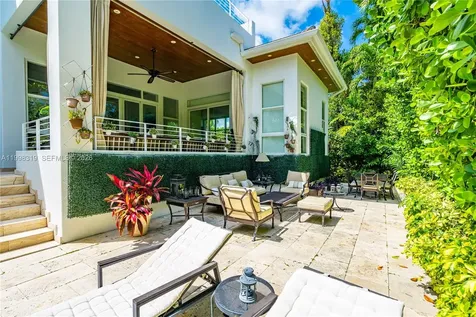 435 Hampton Lane Key Biscayne FL 33149