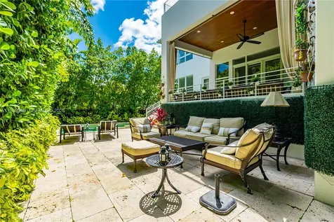 435 Hampton Lane Key Biscayne FL 33149