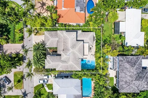 435 Hampton Lane Key Biscayne FL 33149
