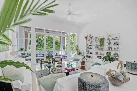 435 Hampton Lane Key Biscayne FL 33149