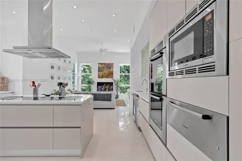 435 Hampton Lane Key Biscayne FL 33149