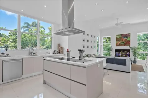 435 Hampton Lane Key Biscayne FL 33149
