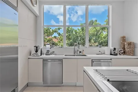 435 Hampton Lane Key Biscayne FL 33149