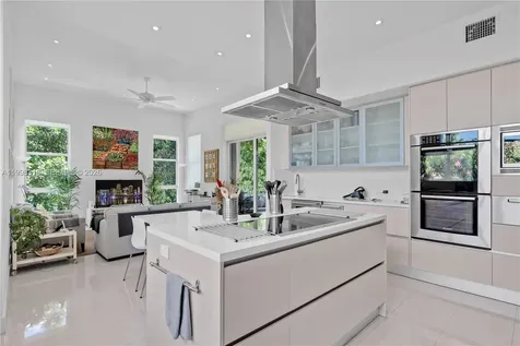435 Hampton Lane Key Biscayne FL 33149