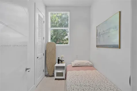 435 Hampton Lane Key Biscayne FL 33149