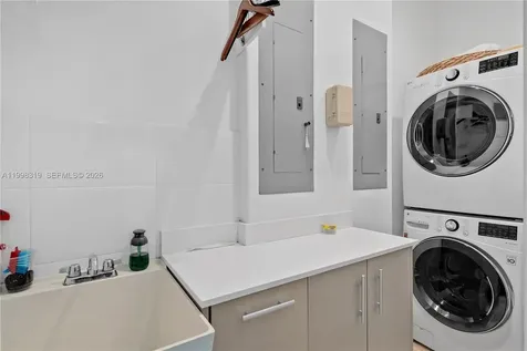 435 Hampton Lane Key Biscayne FL 33149