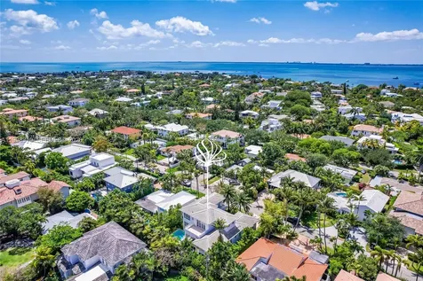 435 Hampton Lane Key Biscayne FL 33149