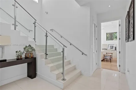 435 Hampton Lane Key Biscayne FL 33149