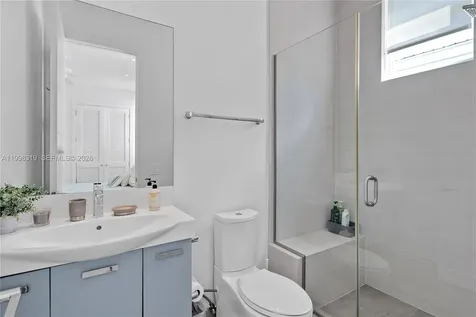 435 Hampton Lane Key Biscayne FL 33149