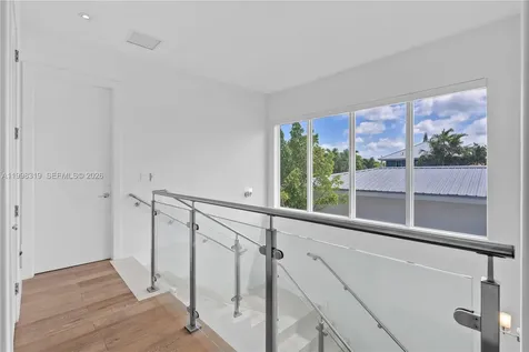 435 Hampton Lane Key Biscayne FL 33149