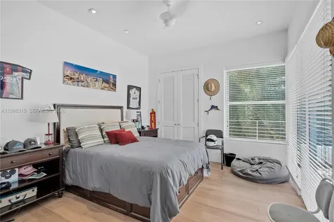 435 Hampton Lane Key Biscayne FL 33149