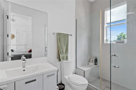 435 Hampton Lane Key Biscayne FL 33149
