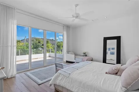 435 Hampton Lane Key Biscayne FL 33149