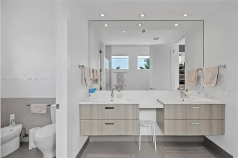 435 Hampton Lane Key Biscayne FL 33149