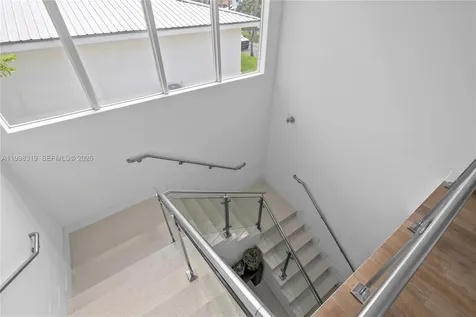 435 Hampton Lane Key Biscayne FL 33149